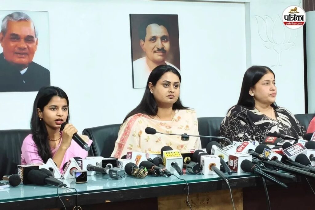 ‘खून खौल रहा है लेकिन…’ पप्पू यादव पर भड़कीं श्रेयसी-मैथिली, BJP ने पूछा- प्रियंका गांधी क्यों हैं चुप?