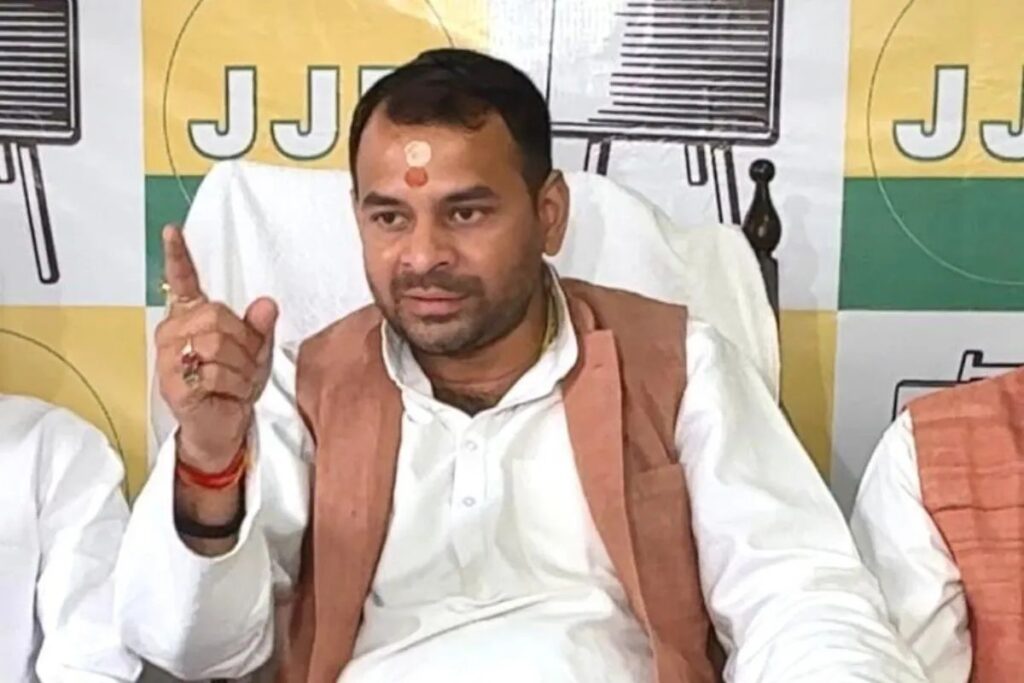 ‘राहुल बुलेट चलाते रहें, प्रियंका गांधी ही चला सकती हैं कांग्रेस’, तेजप्रताप यादव का बड़ा बयान