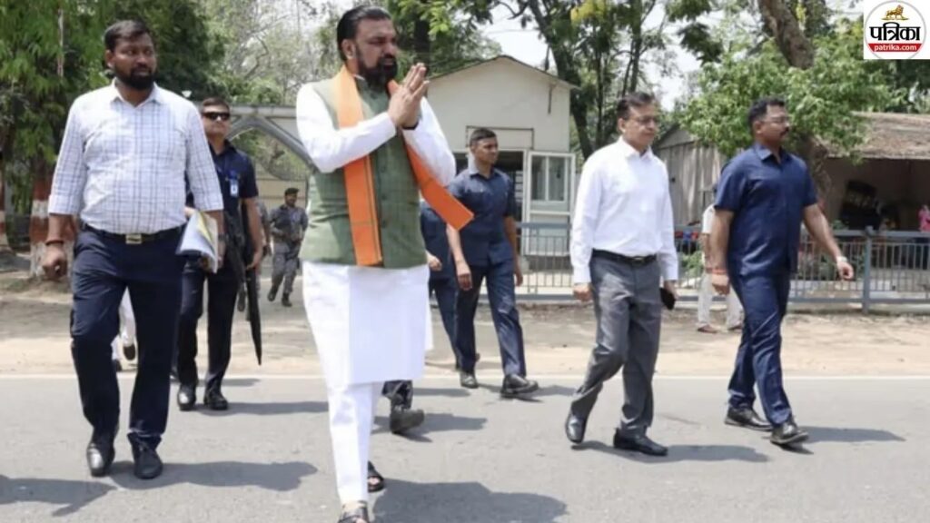 PM मोदी की अपील का असर! सीएम सम्राट चौधरी ने छोड़ी गाड़ी, पैदल ही पहुंचे सचिवालय
