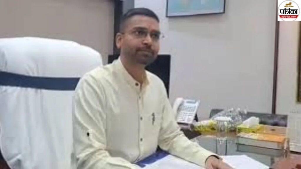 Bihar Politics: मंत्री बने रहेंगे या छोड़ेंगे पद?, जानें दीपक प्रकाश को BJP ने क्यों किया साइडलाइन