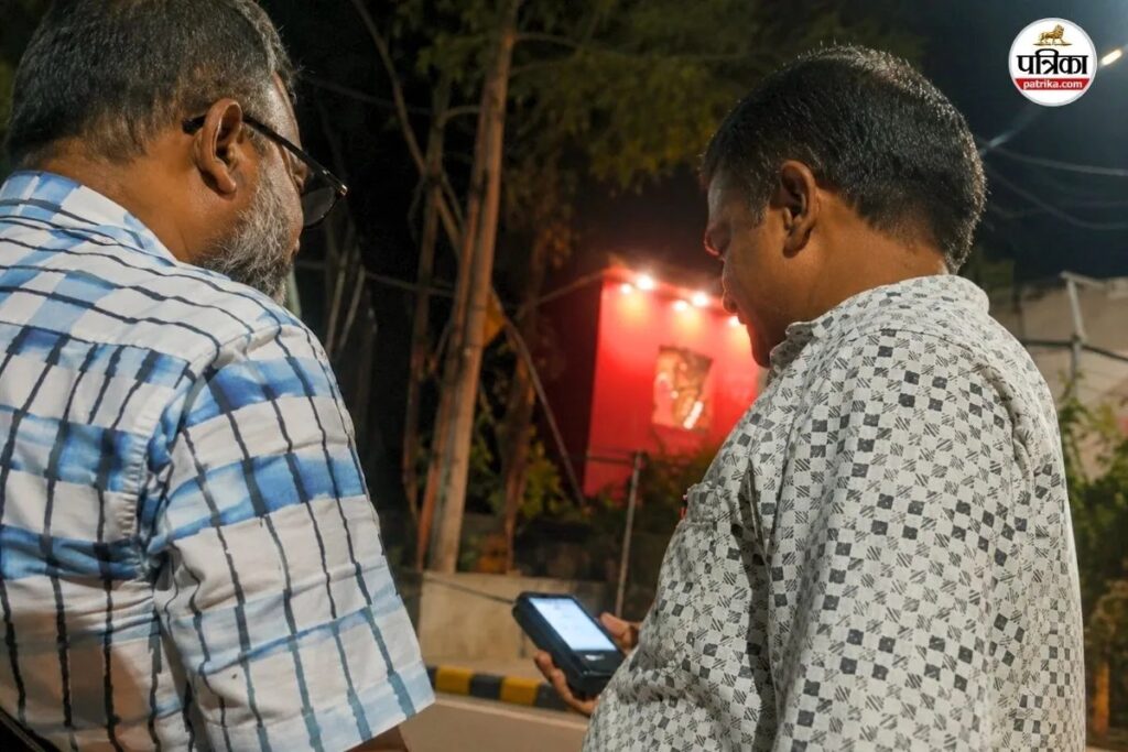 जमशेदपुर में 10 हजार का चालान कटा तो भड़का शख्स, SP ऑफिस के बाहर कार में बैठकर पी शराब
