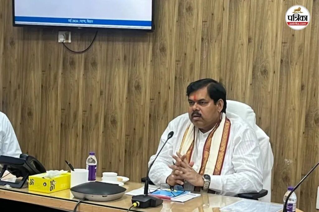 TRE-4 आंदोलन की आड़ में सरकार गिराने की साजिश?, शिक्षा मंत्री ने बिना नाम लिए खान सर को घेरा