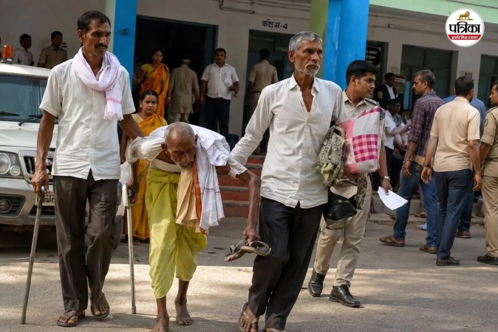 जवानी में की फायरिंग, बुढ़ापे में हुई जेल! सहारा देकर कोर्ट से ले जाए गए 85 साल के बुजुर्ग; वीडियो वायरल