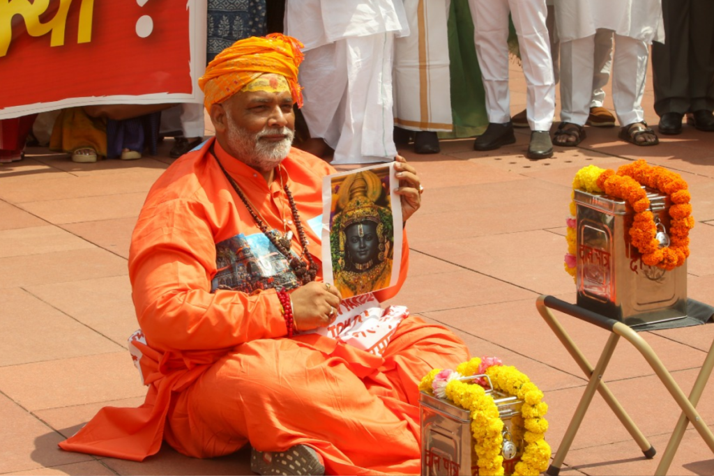 संसद में राम मंदिर चंदा चोरी विवाद पर हंगामे के बाद पटना पहुंचे पप्पू यादव, बोले- ‘हिंदू मेरा है, सनातन मेरा है’
