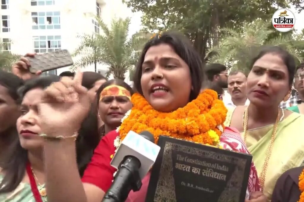 बांकीपुर उपचुनाव में ट्रांसजेंडर प्रिया सिन्हा की एंट्री; निर्दलीय किया नामांकन, बोलीं- जनता काम देखती है, कद नहीं