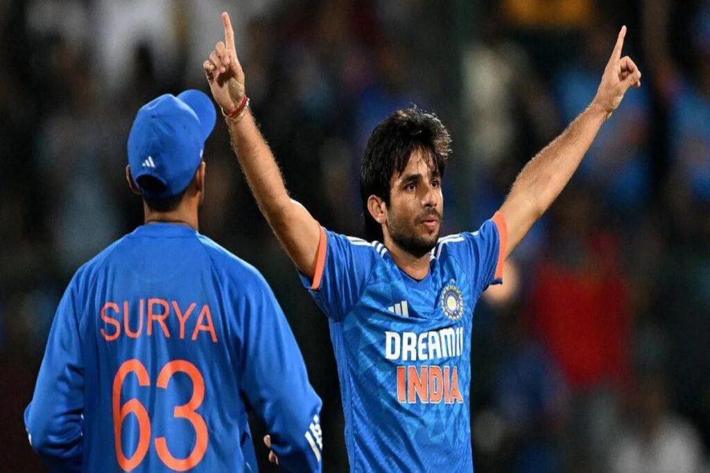 IND vs ZIM: चोटिल वरुण चक्रवर्ती जिम्बाब्वे दौरे से बाहर, रवि बिश्नोई को मिला मौका, जानें कब से खेला जाएगा दौरा